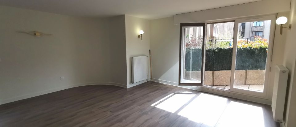 Apartment 3 rooms of 70 m² in Montigny-le-Bretonneux (78180)