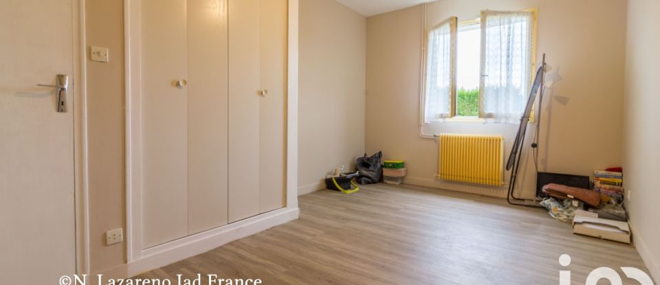 House 5 rooms of 142 m² in Chilleurs-aux-Bois (45170)