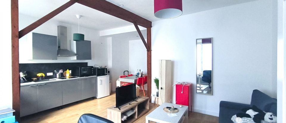 Immeuble de 68 m² à Poitiers (86000)