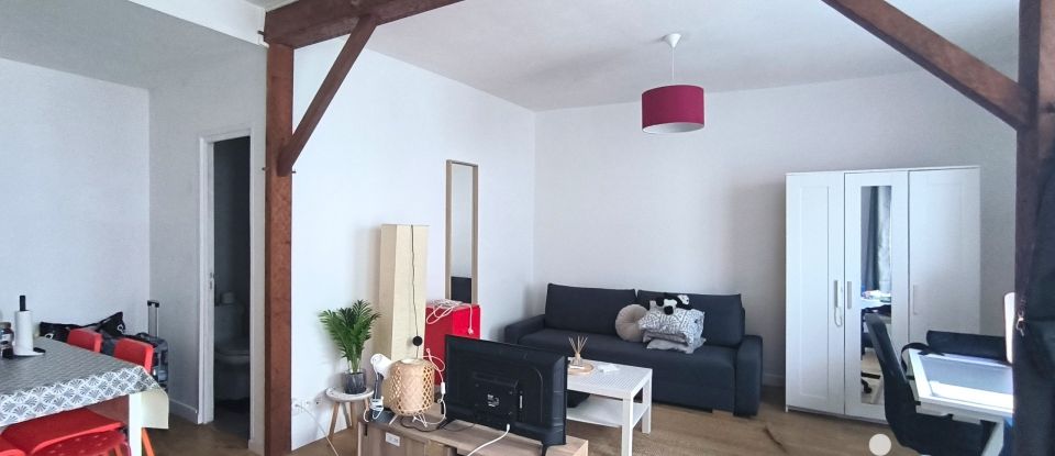 Immeuble de 68 m² à Poitiers (86000)