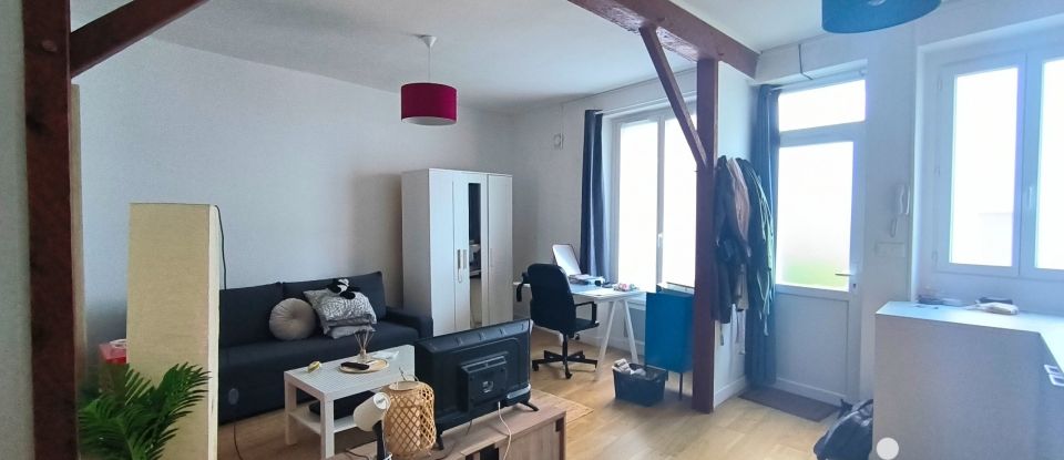 Immeuble de 68 m² à Poitiers (86000)