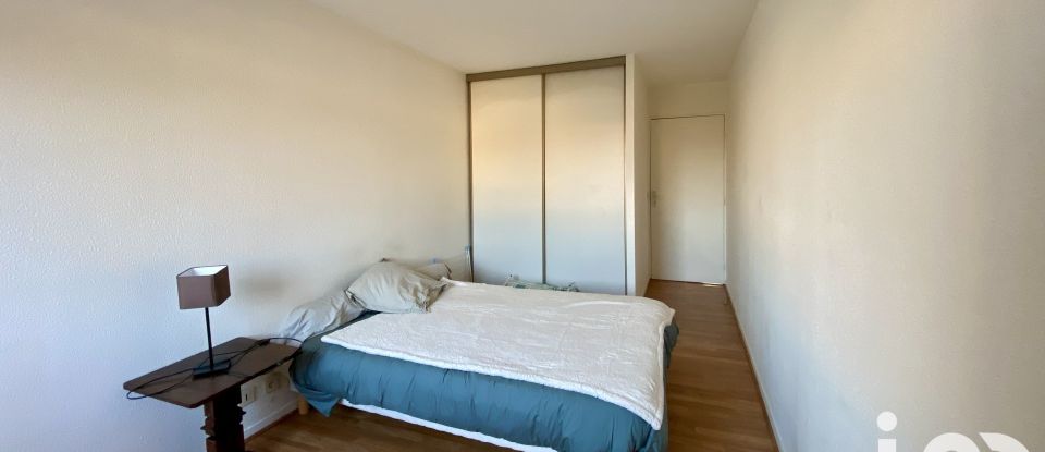 Appartement 2 pièces de 56 m² à Bordeaux (33200)