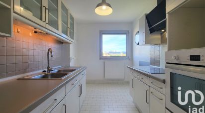 Appartement 3 pièces de 73 m² à Marseille (13008)