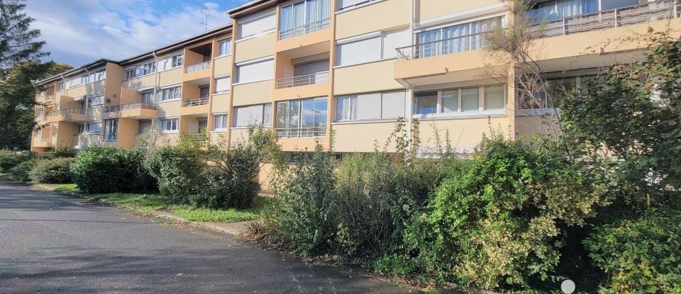 Appartement 4 pièces de 81 m² à Massy (91300)