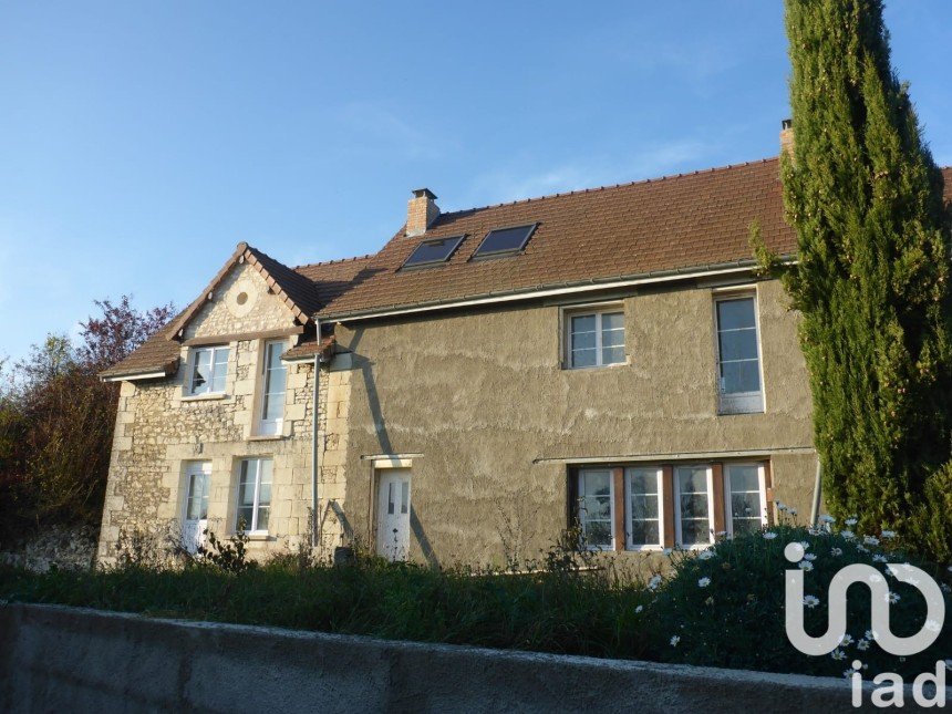 Maison traditionnelle 8 pièces de 180 m² à Thuré (86540)