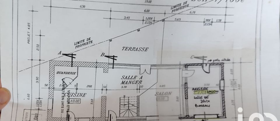 Maison traditionnelle 8 pièces de 180 m² à Thuré (86540)