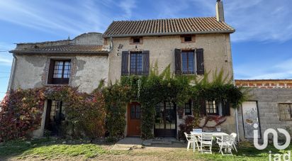 Maison de campagne 4 pièces de 121 m² à Ussel-d'Allier (03140)