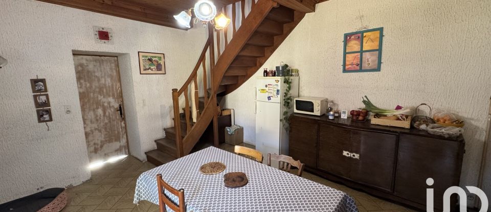 Country house 4 rooms of 121 m² in Ussel-d'Allier (03140)