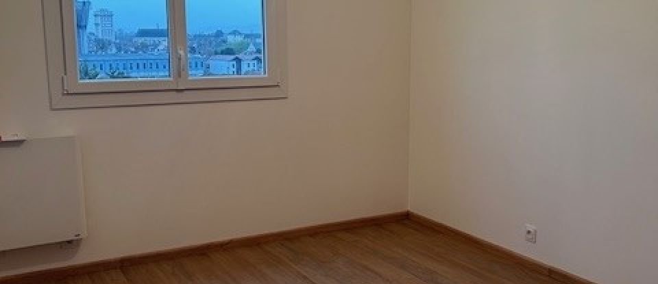 Apartment 5 rooms of 96 m² in Troyes (10000)