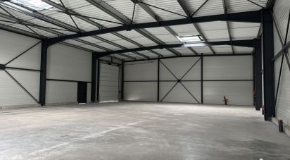 Local d'activités de 421 m² à Azay-le-Brûlé (79400)