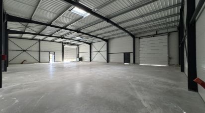 Local d'activités de 421 m² à Azay-le-Brûlé (79400)