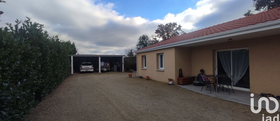 Maison 4 pièces de 130 m² à Villeneuve-sur-Allier (03460)