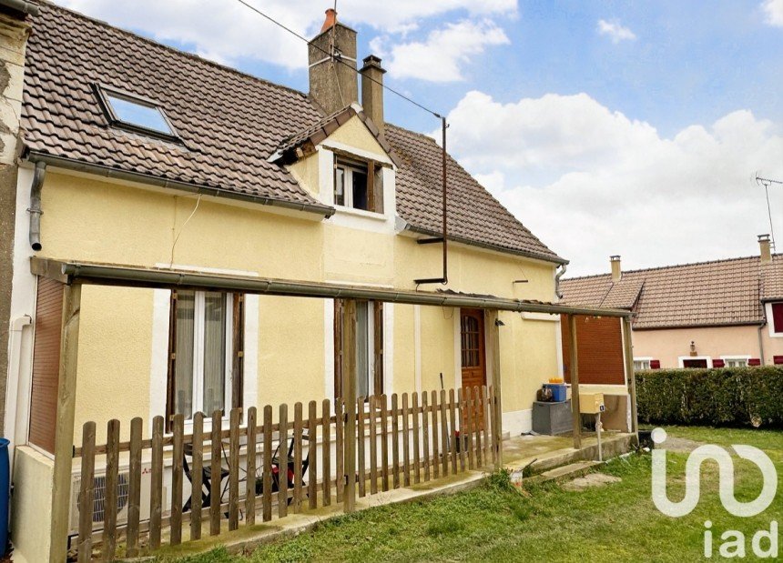 Village house 4 rooms of 100 m² in La Celle-sur-Loire (58440)