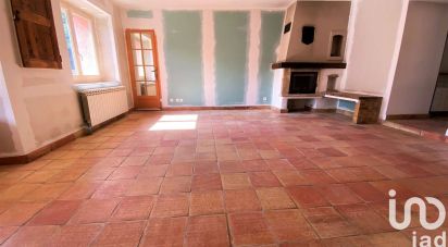 Traditional house 6 rooms of 135 m² in Saint-Aubin-le-Cloud (79450)