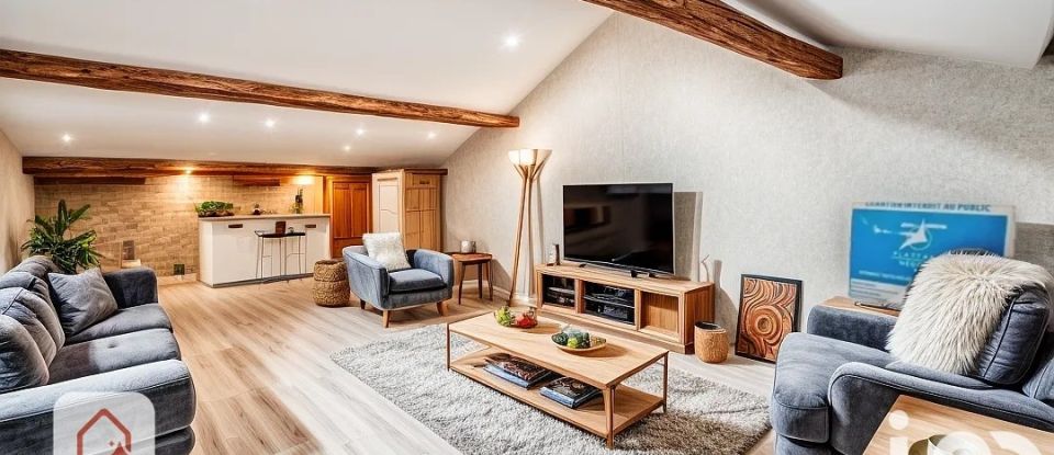 Maison 5 pièces de 175 m² à Guéreins (01090)