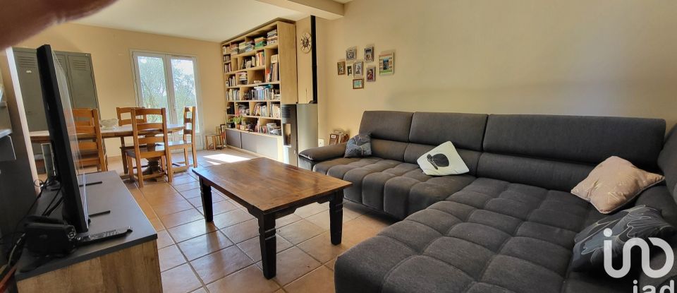 House 6 rooms of 138 m² in Seillons-Source-d'Argens (83470)