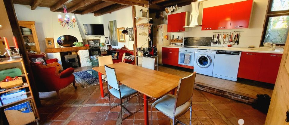 House 4 rooms of 71 m² in Manot (16500)