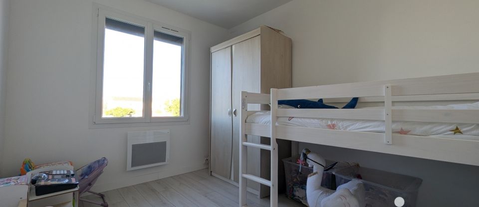 Maison 5 pièces de 90 m² à Ambès (33810)