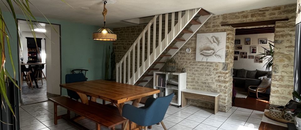 Country house 8 rooms of 170 m² in Sainte-Mère-Eglise (50480)