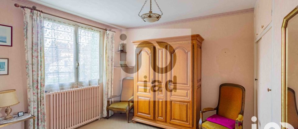 Maison traditionnelle 4 pièces de 85 m² à Le Pecq (78230)