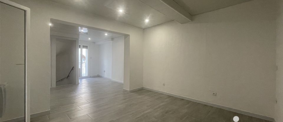 Maison 4 pièces de 80 m² à Pézilla-la-Rivière (66370)