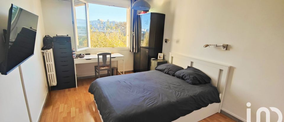 Appartement 3 pièces de 68 m² à Marseille (13008)