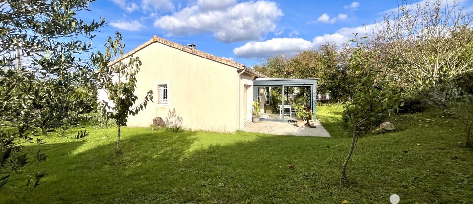 Maison 4 pièces de 75 m² à Quinçay (86190)