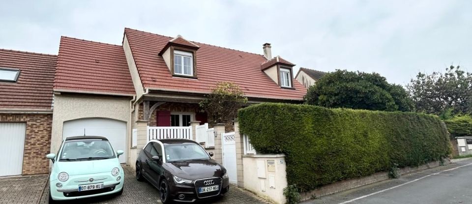 Maison traditionnelle 6 pièces de 125 m² à Louvres (95380)