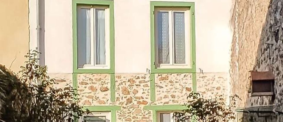 Town house 4 rooms of 109 m² in Rochechouart (87600)