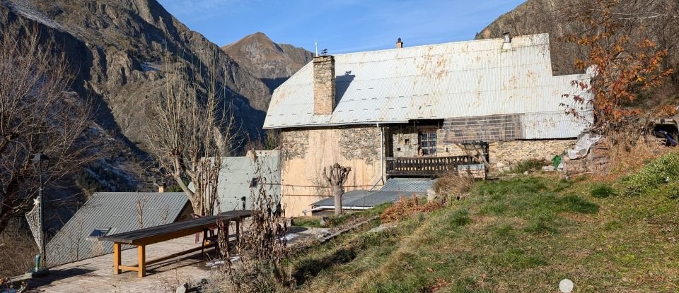 Traditional house 6 rooms of 169 m² in Saint-Christophe-en-Oisans (38520)