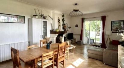 Traditional house 5 rooms of 101 m² in Bessines (79000)