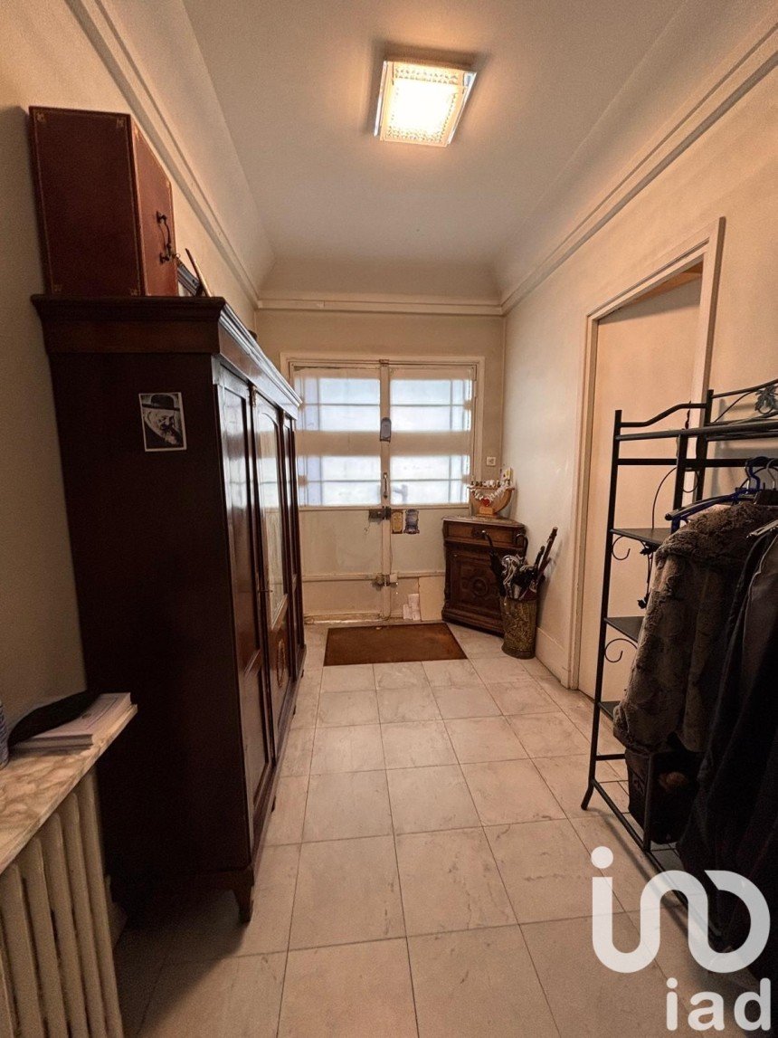 Maison 7 pièces de 200 m² à Paris (75019)