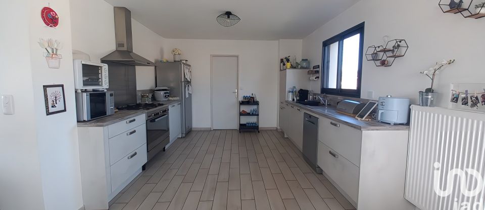 Maison 6 pièces de 105 m² à Neufchâtel-en-Bray (76270)