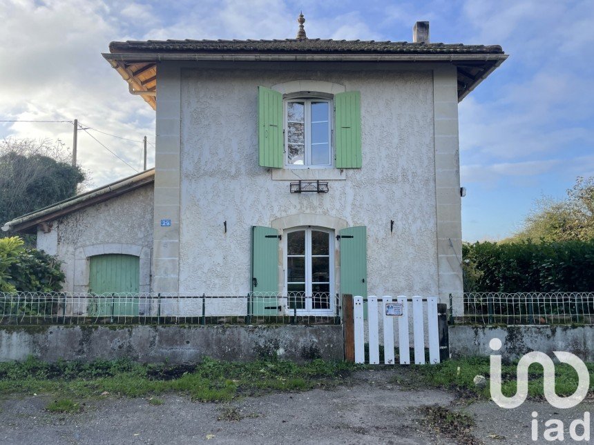 Maison de campagne 3 pièces de 79 m² à Pons (17800)