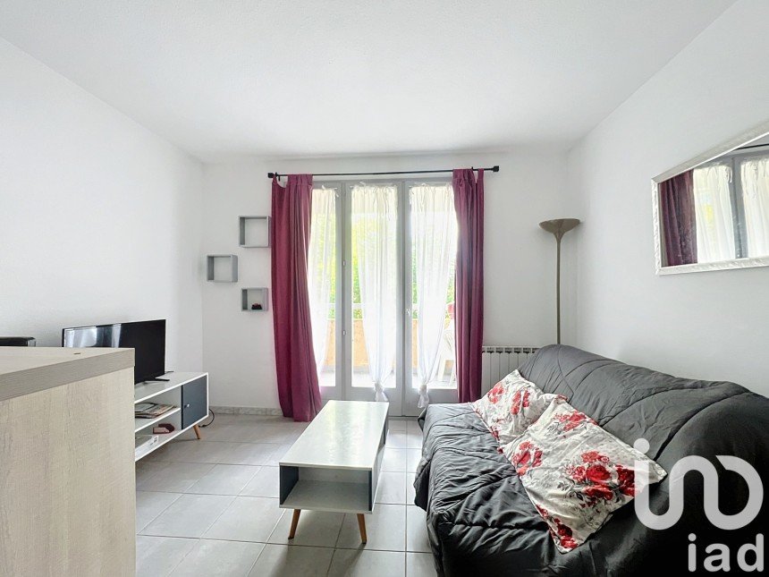 Studio 1 room of 23 m² in Saint-Mandrier-sur-Mer (83430)