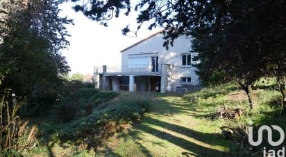 Traditional house 7 rooms of 170 m² in Saint-Galmier (42330)