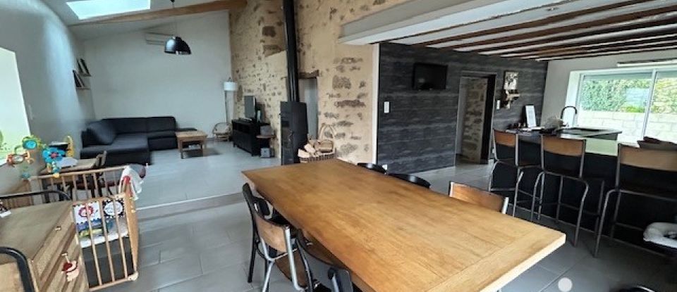 House 5 rooms of 131 m² in La Chapelle-Bertrand (79200)