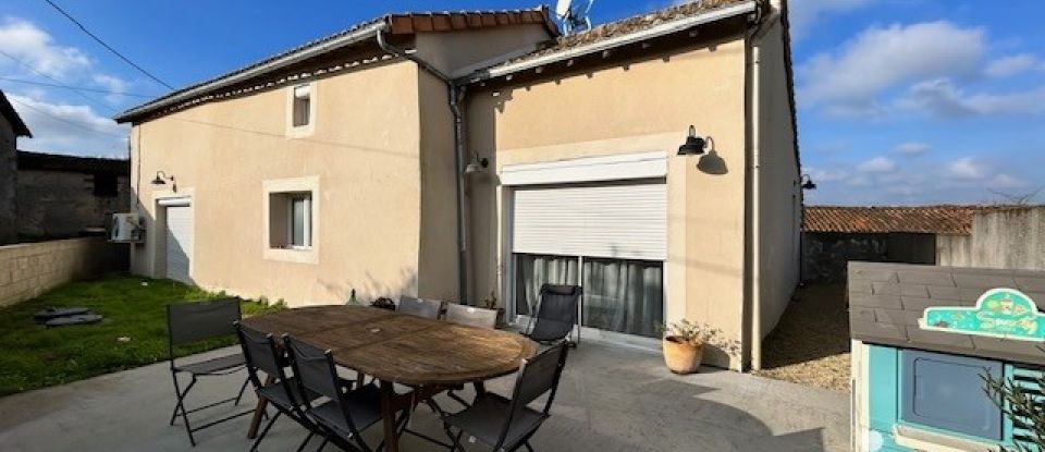 House 5 rooms of 131 m² in La Chapelle-Bertrand (79200)