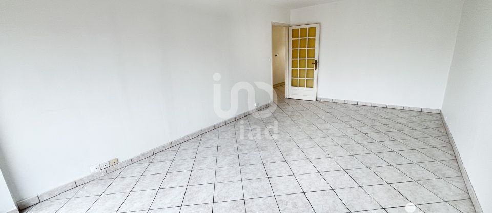 Apartment 3 rooms of 64 m² in Évry (91000)