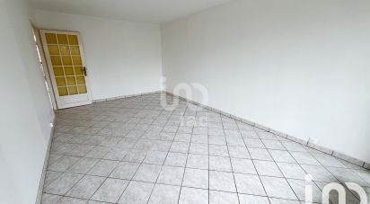 Appartement 3 pièces de 64 m² à Évry (91000)