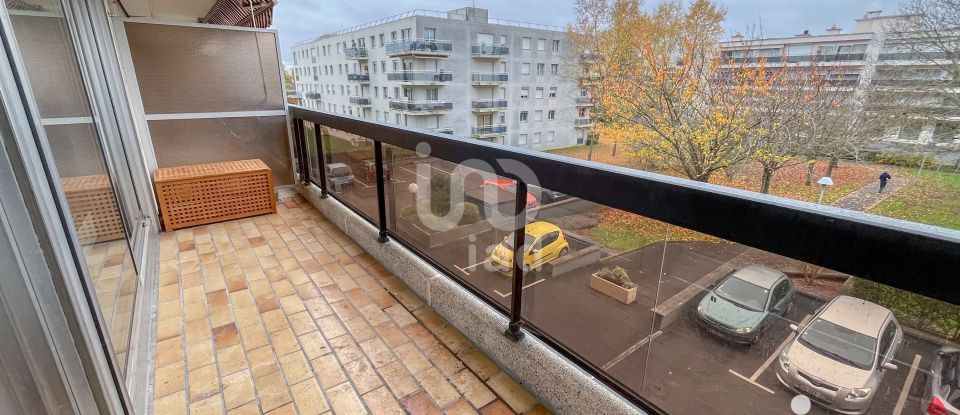 Appartement 3 pièces de 64 m² à Évry (91000)