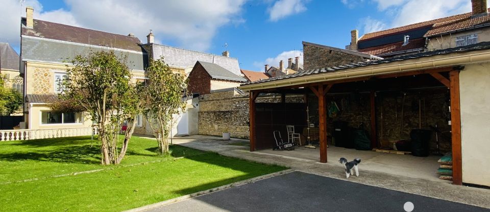 Maison 6 pièces de 167 m² à Attigny (08130)