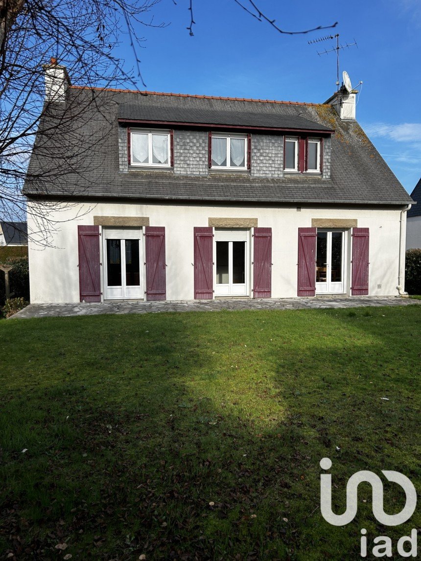 Traditional house 7 rooms of 144 m² in Trégueux (22950)