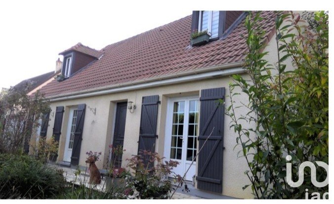 House 5 rooms of 130 m² in Saint-Just-en-Chaussée (60130)