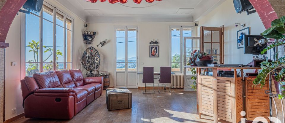 Maison 5 pièces de 190 m² à Nice (06300)