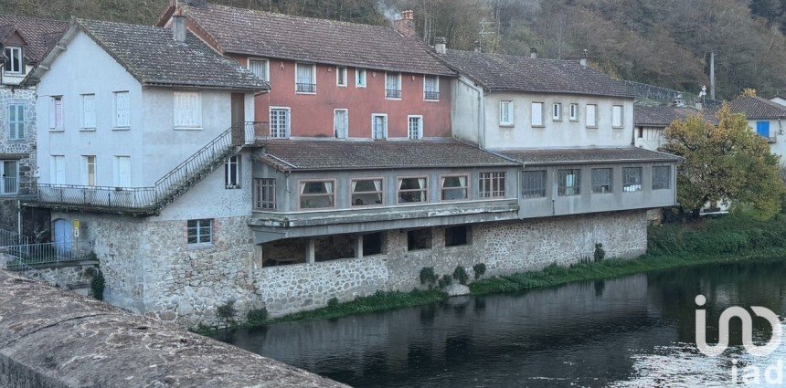 Gîte 11 pièces de 364 m² à Laroquebrou (15150)