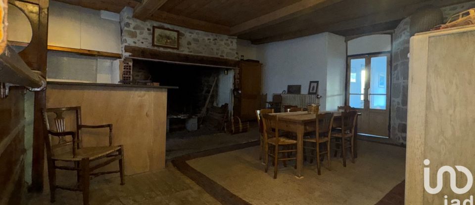 Gîte 11 pièces de 364 m² à Laroquebrou (15150)