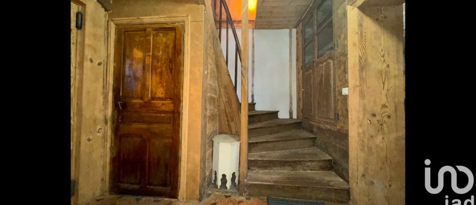 Gîte 11 pièces de 364 m² à Laroquebrou (15150)