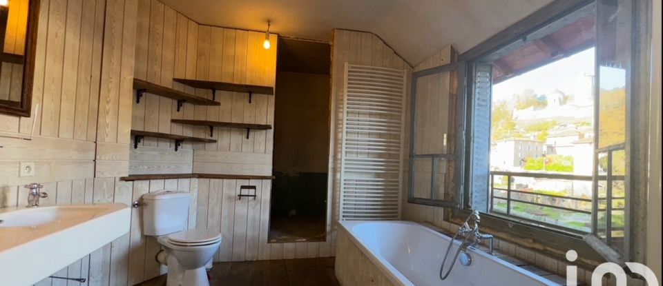 Gîte 11 pièces de 364 m² à Laroquebrou (15150)