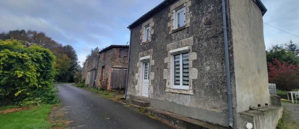 Maison 6 pièces de 94 m² à Bazoges-en-Pareds (85390)